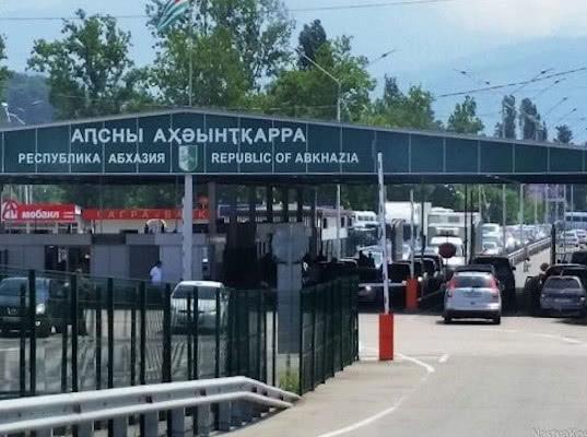 За выходные российско-абхазскую границу пересекли порядка 7 тысяч транспортных средств