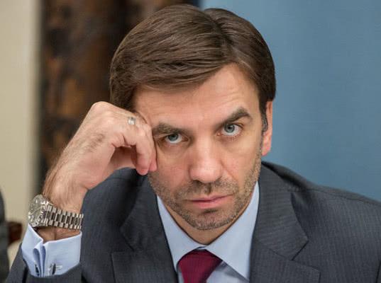 Суд арестовал имущество обвиняемого в мошенничестве экс-министра Михаила Абызова
