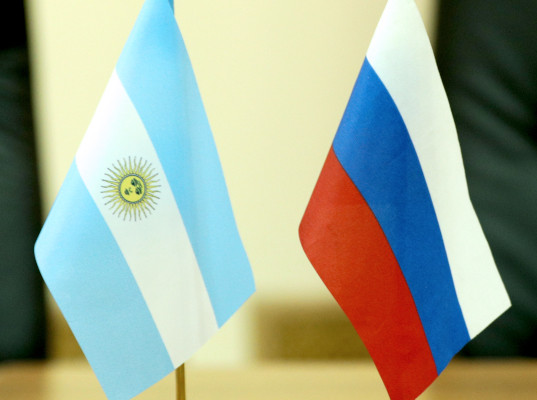 Аргентина отказалась принять танкер с СПГ из России из-за санкций
