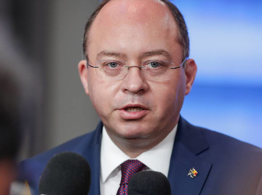 Глава МИД Румынии назвал Черное море "отчасти и озером НАТО"