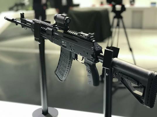 Россия начала экспортировать новейший автомат АК-12