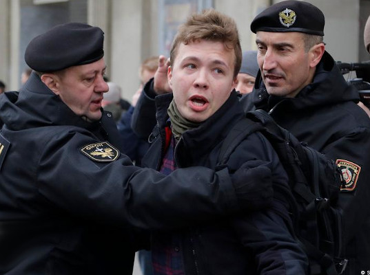 В Европарламенте сочли ситуацию с Протасевичем "шокирующей эскалацией"
