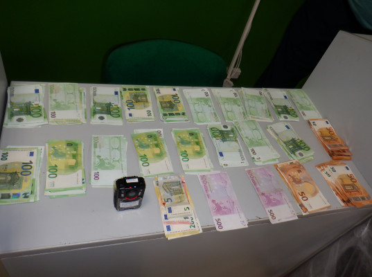 Контрабанду более 56 тыс. евро пресекли шереметьевские таможенники