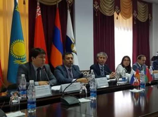 Эксперты ЕЭК провели консультации для кыргызского бизнеса