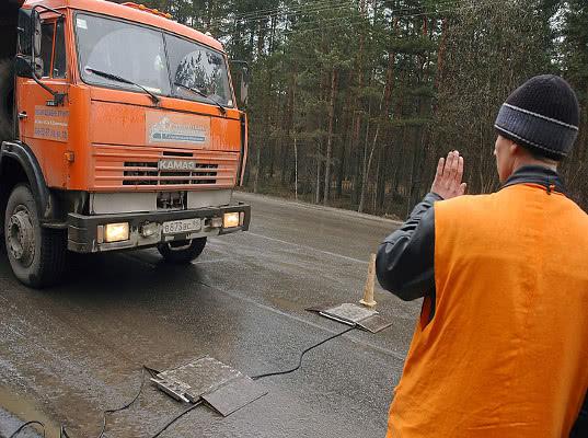 В Петербурге ужесточают систему контроля за грузоперевозчиками