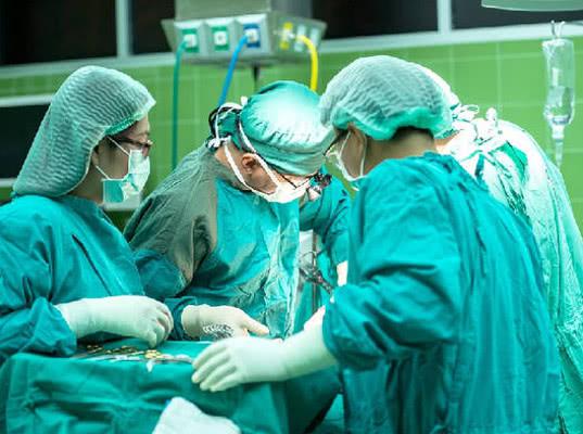 Врачи саратовской больницы по ошибке удалили пациентке грудь