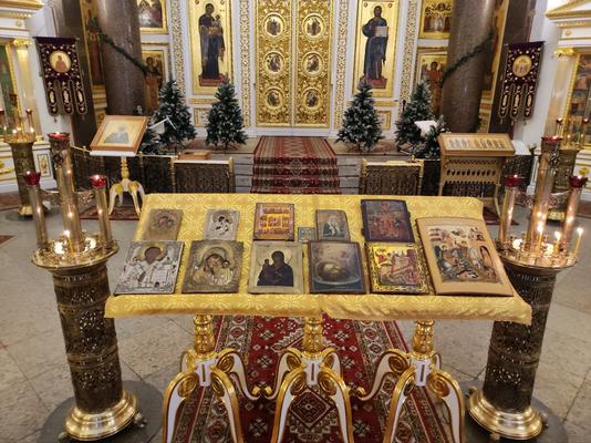 Балтийские таможенники организовали реставрацию старинных икон для Церкви Богоявления Господня на Гутуевском острове