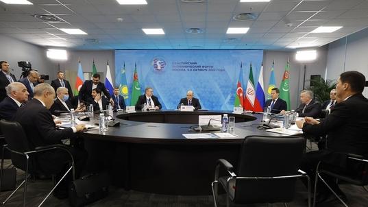 Суда идут: контейнерные перевозки по Каспию планируют нарастить с 2025 года