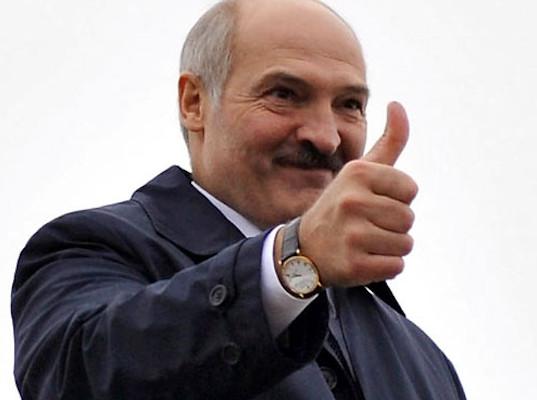 Лукашенко объявил о скорых поставках вооружения из России, включая С-400 - Новости таможни