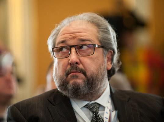 «Ведомости»: Борис Минц отдаст в счет долга одну из крупнейших пенсионных групп