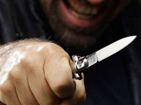 В Комарово двое в масках напали с ножом на жену экс-директора СЗИУ РАНХиГС Шамахова