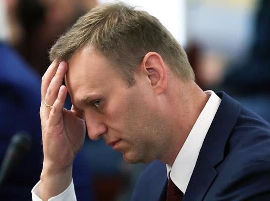 Навальный окончательно проиграл Прохорову по иску о защите чести