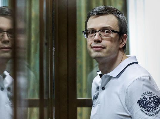 Генерал СКР Никандров получил 5,5 лет за взятку по делу Шакро Молодого