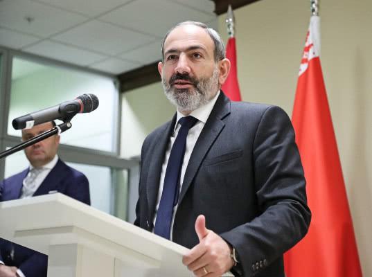 Пашинян поблагодарил Мишустина за открытие новых полос на пропускном пункте "Верхний Ларс"