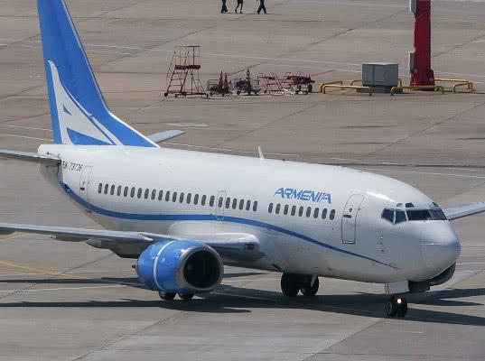 Самолет ереван. Москва Ереван самолет. Самолёт Самара Ереван. Armenia Aircompany RM 930.