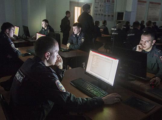 Сотрудник центра «Э» посмотрел на странице обвиняемой в экстремизме 14 тысяч картинок за час