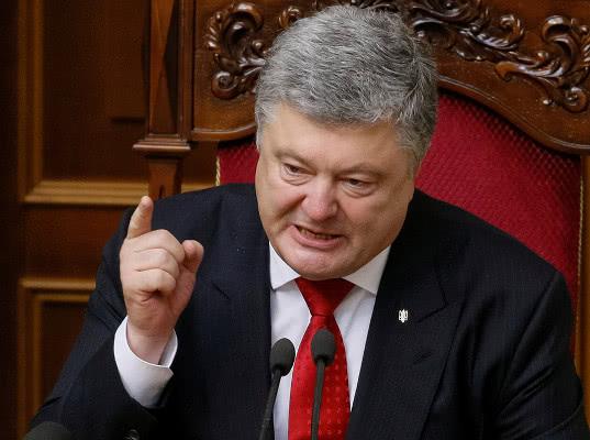 Порошенко стал лидером голосования на избирательных участках за рубежом 