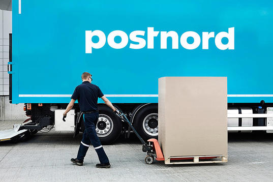 Посольство РФ заявило, что Postnord возобновляет доставку почты из России и Белоруссии