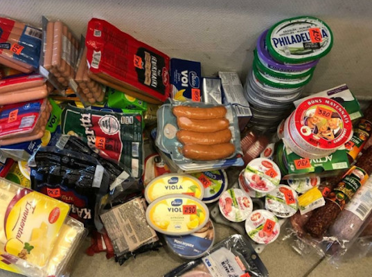 СЗТУ изъяло и уничтожило сыры, молочную, мясную и рыбную продукцию из Европы