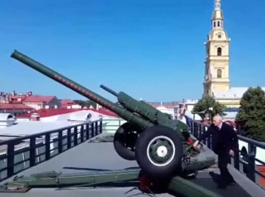 Пушка Петропавловки по поручению Рамзана Кадырова отметила день рождения Ахмата-Хаджи