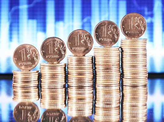 Профицит внешнеторгового баланса России за 10 месяцев снизился на 43%