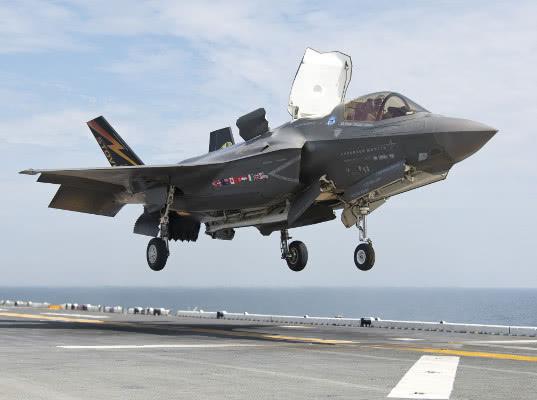 США отказались поставлять Турции оборудование для истребителей F-35. Это ответ на покупку у России систем С-400