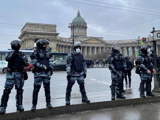"Произвол и необоснованная жестокость": Совет Европы потребовал от властей РФ прекратить задержания протестующих