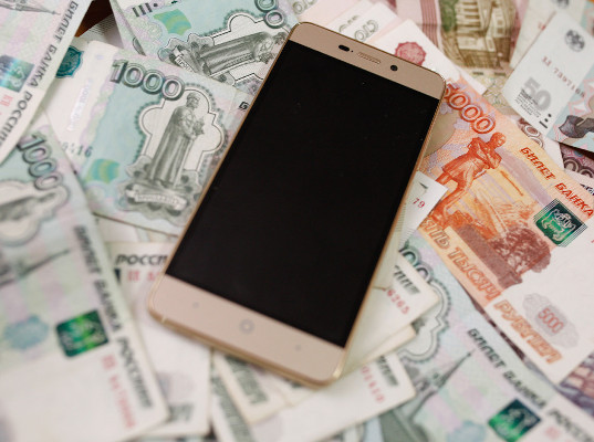 90 гаджетов и 170 аксессуаров для техники изъяли из продажи екатеринбургские таможенники