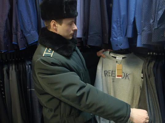 500 единиц контрафактных товаров выявлила Ханты-Мансийская таможня