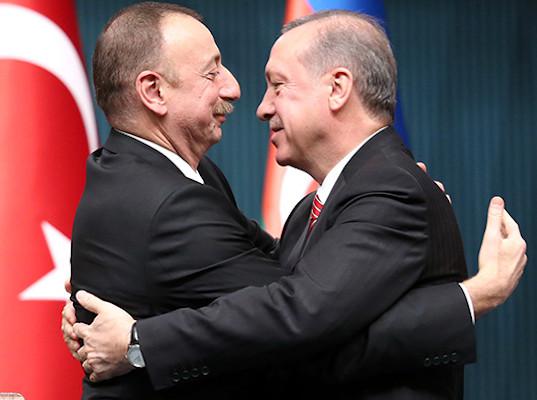 Азербайджан и Турция подписали декларацию о союзнических отношениях