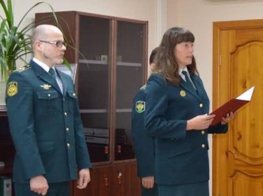 Первые в истории: сотрудники Уральской электронной таможни приняли присягу