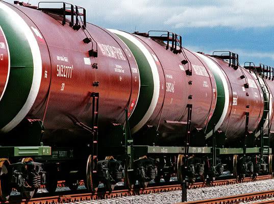 Надбавка к железнодорожному тарифу на перевозку нефтяных грузов может быть обнулена