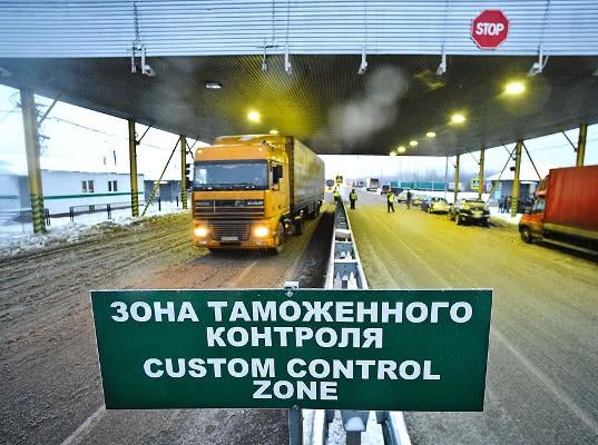 Таможня запустит "зеленый коридор" для товаров первой необходимости