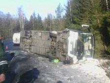 У КПП «Брусничное» разбился туристический автобус: 3 погибли, 26 пострадали