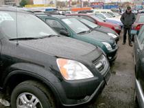 Ввоз автомобилей в РФ с начала года сократился больше чем на 60%
