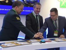 В почтовое обращение вышли марки в честь таможенной службы России