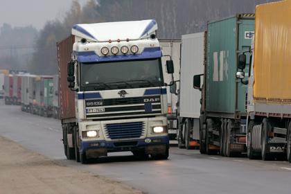 Очереди грузовиков на границе: потеряет ли бюджет?