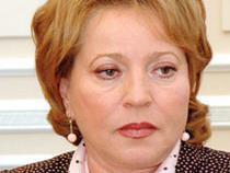 Матвиенко предлагает закупать лекарства от редких заболеваний за счет федерального бюджета