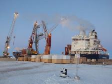 Морской порт Сабетта становится востребованным