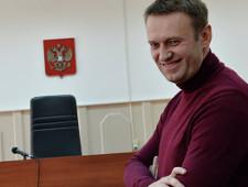 Навальный попросил вызвать Медведева в качестве свидетеля по иску Усманова