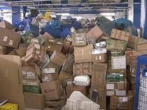 «Почта России» планирует за 15 дней разобрать 500 тонн посылок в московских аэропортах 