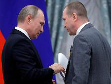 Путин отреагировал на обыски у Серебренникова фразой «да дураки»