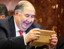 Люблинский суд не стал прекращать производство по иску Усманова к Навальному