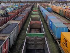 Погрузка на сети РЖД в июне выросла на 2,6% - до 103,8 млн тонн